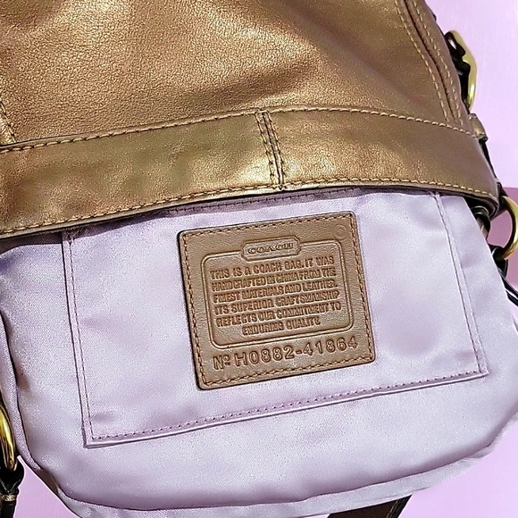 Coach Y2K Copper Leather Zoe shoulder π§‘π€π bagDimensions 9 in X 6.5 in X 3in - Picture 15 of 17